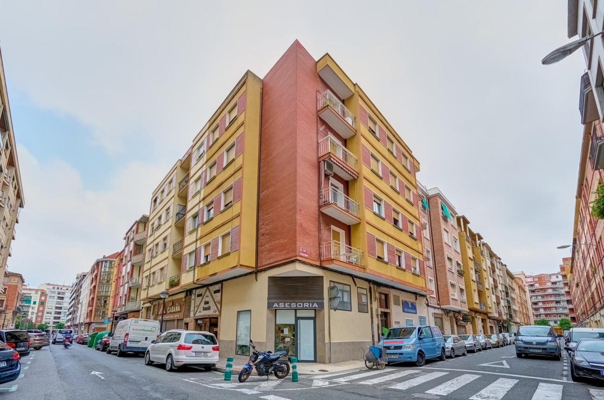 La Fabrica By Clabao